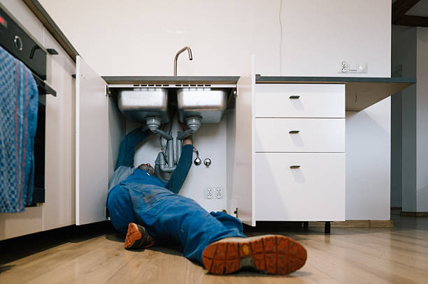 Professional Emergency Plumber technician working in Skillman, NJ